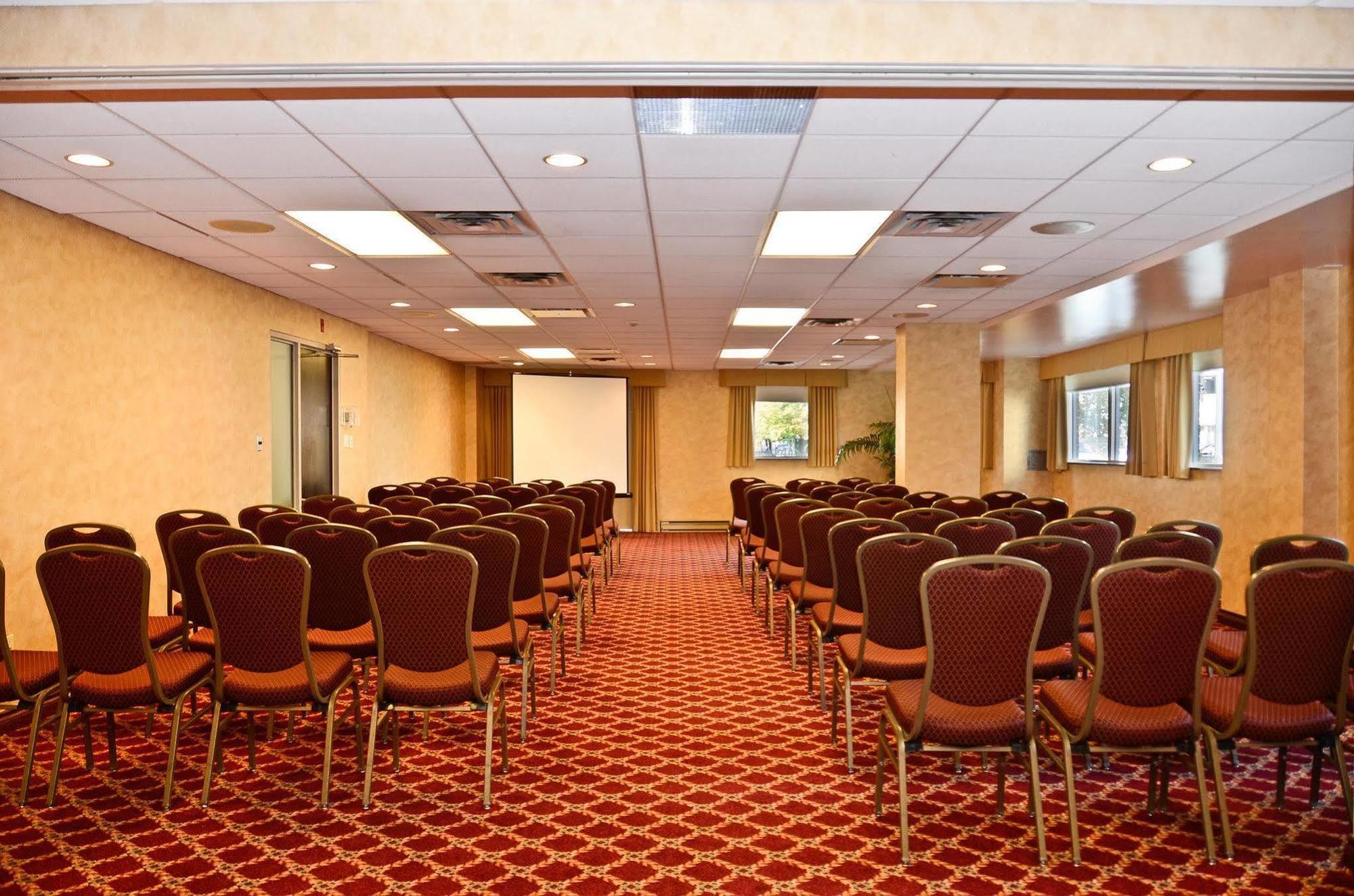 Best Western Plus Ottawa Downtown Suites Екстериор снимка