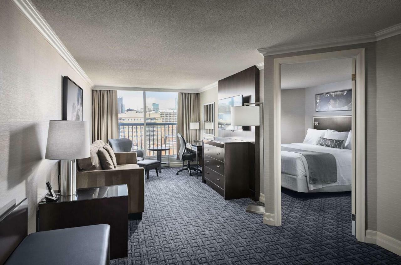 Best Western Plus Ottawa Downtown Suites Екстериор снимка